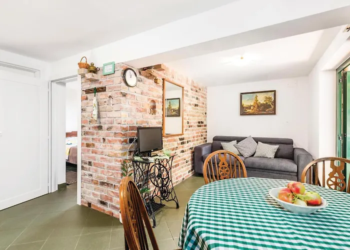 1 Bedroom Gorgeous In
